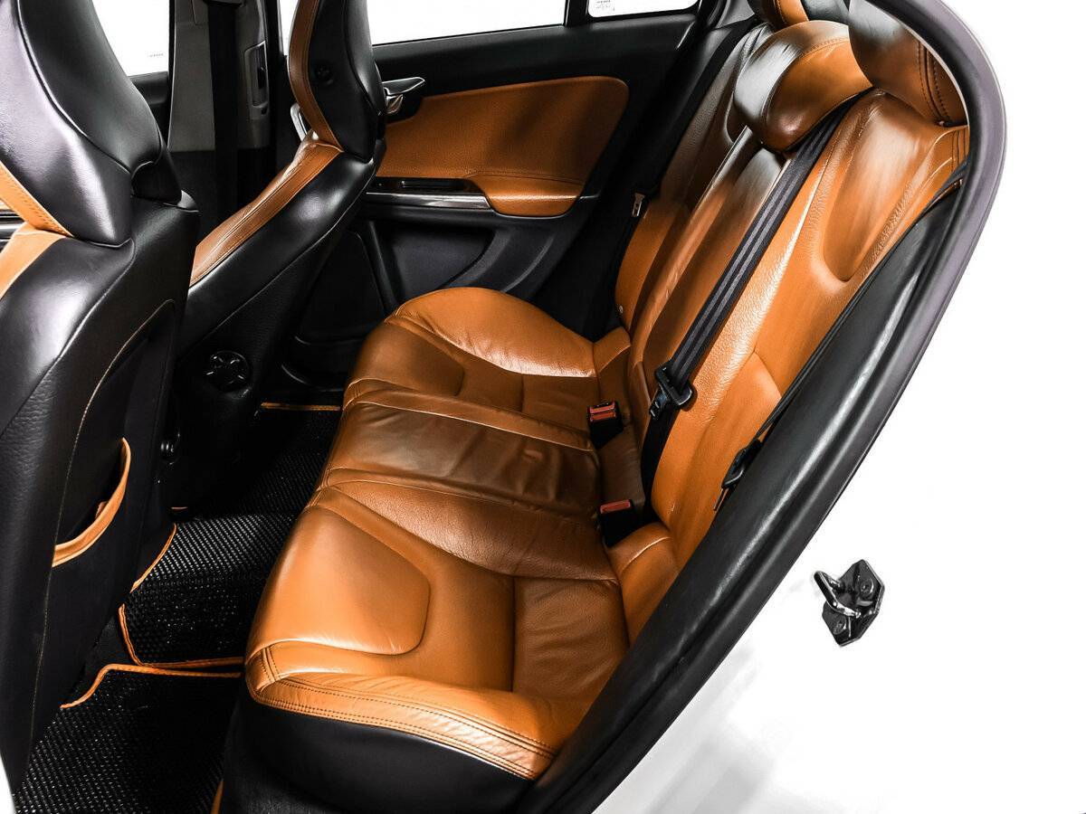 Б/У Вольво С60 2012 года. Фото: #12