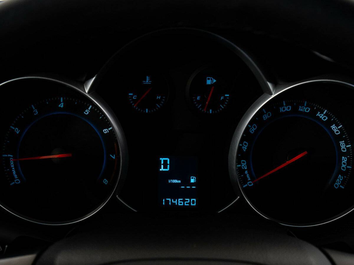 Б/У Шевроле Круз 2012 года. Фото: #11