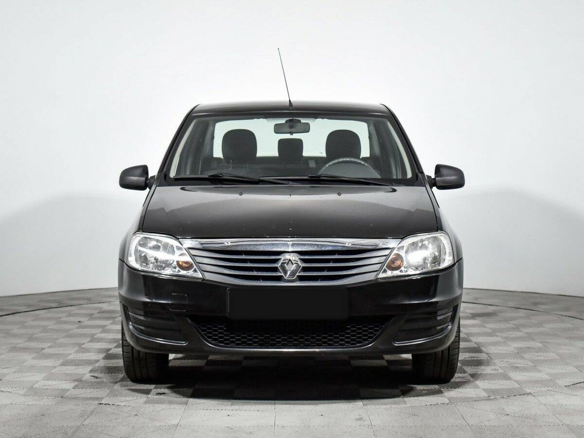 Б/У Рено Логан 2015 года. Фото: #1