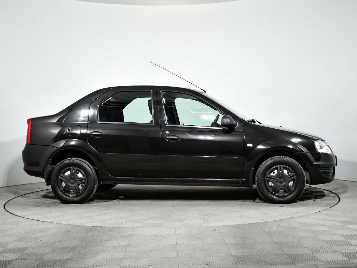 Б/У Рено Логан 2015 года. Фото: #3