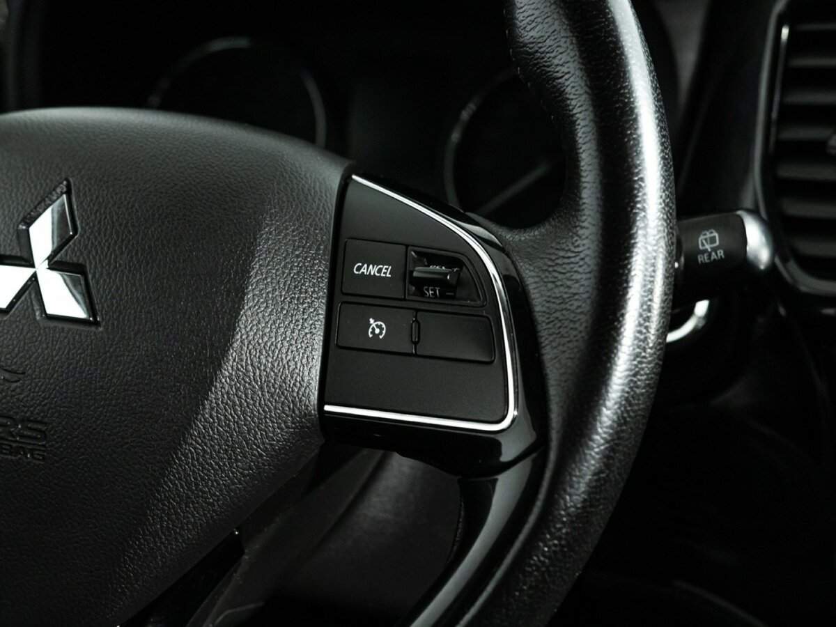 Б/У Митсубиши Оутлэндер 2019 года. Фото: #18