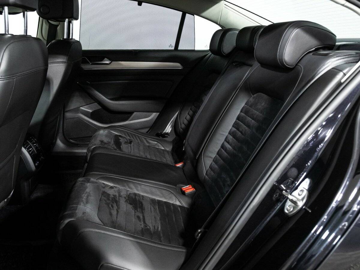 Б/У Фольксваген Пассат 2016 года. Фото: #9