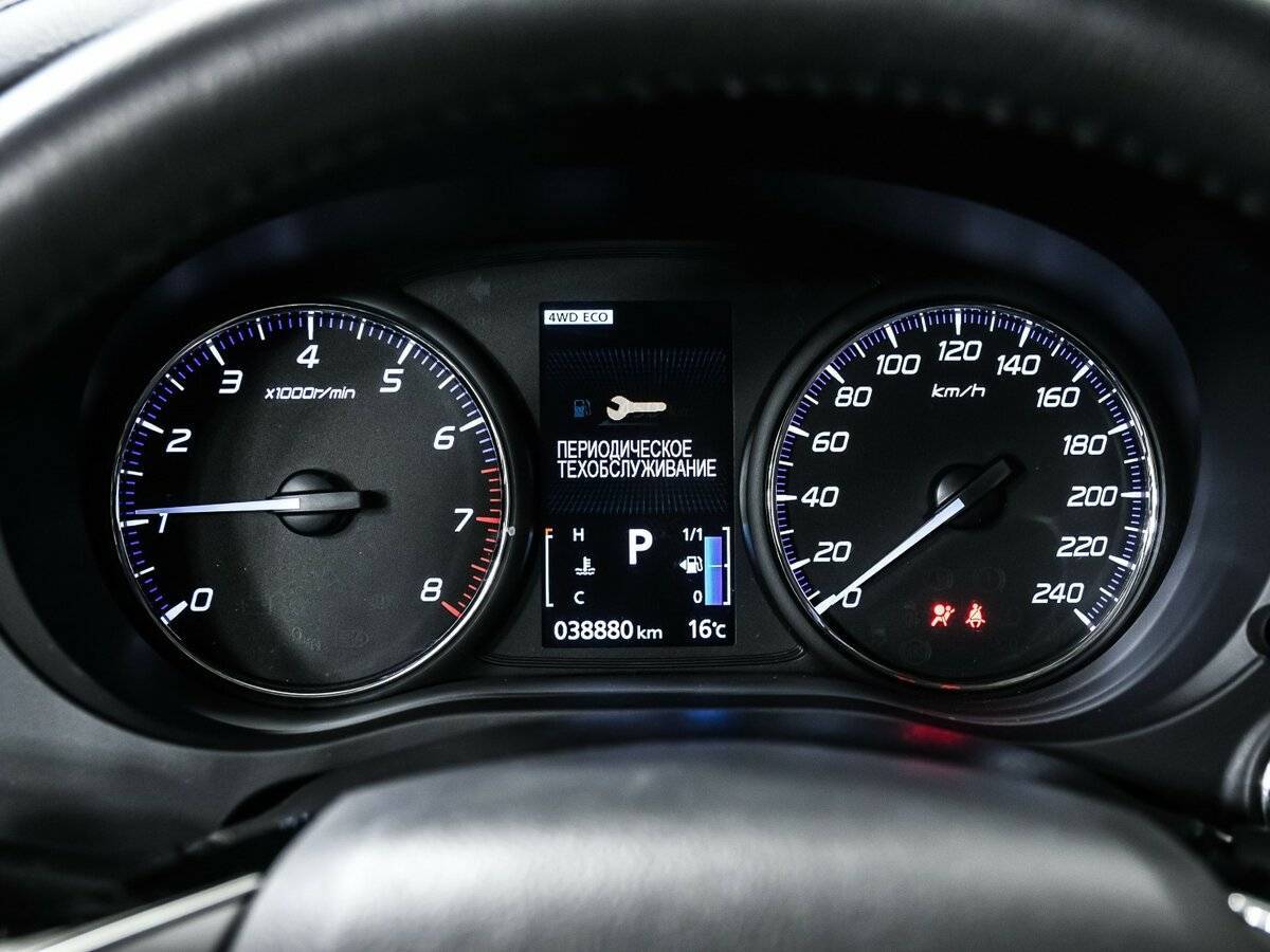 Б/У Митсубиши Оутлэндер 2018 года. Фото: #9