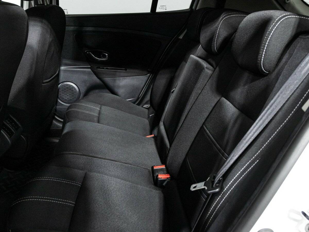 Б/У Рено Меган 2013 года. Фото: #9