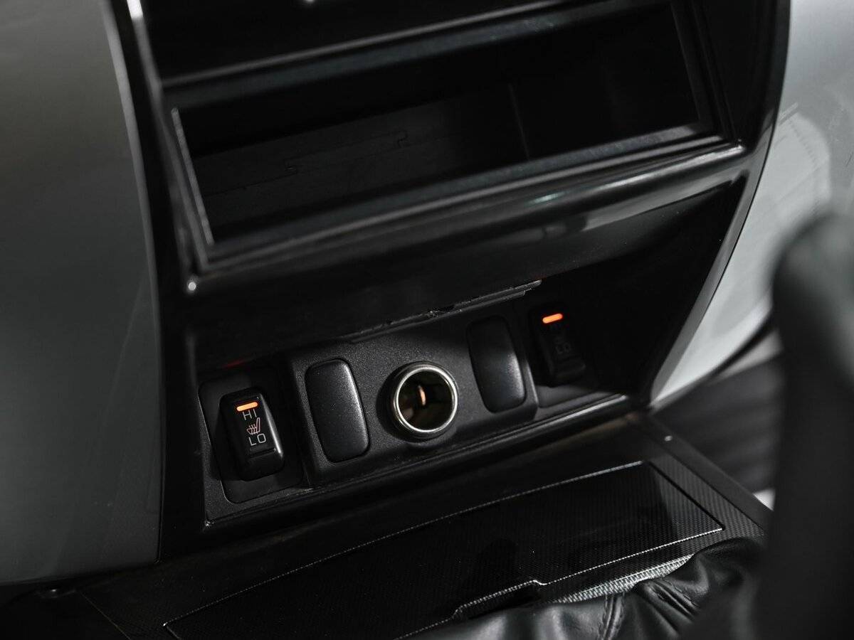 Б/У Митсубиши Паджеро Спорт 2014 года. Фото: #11