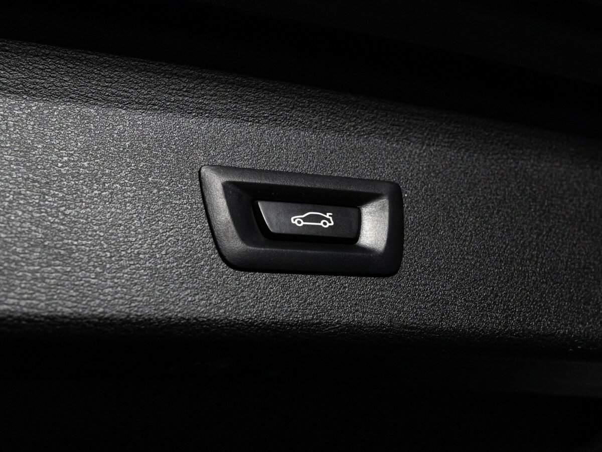 Б/У БМВ Икс1 2018 года. Фото: #14