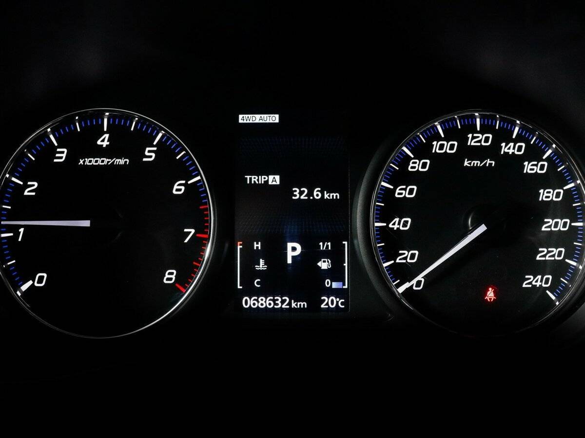 Б/У Митсубиши Оутлэндер 2019 года. Фото: #10