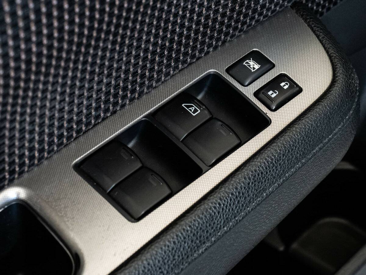 Б/У Ниссан Тиида 2013 года. Фото: #11