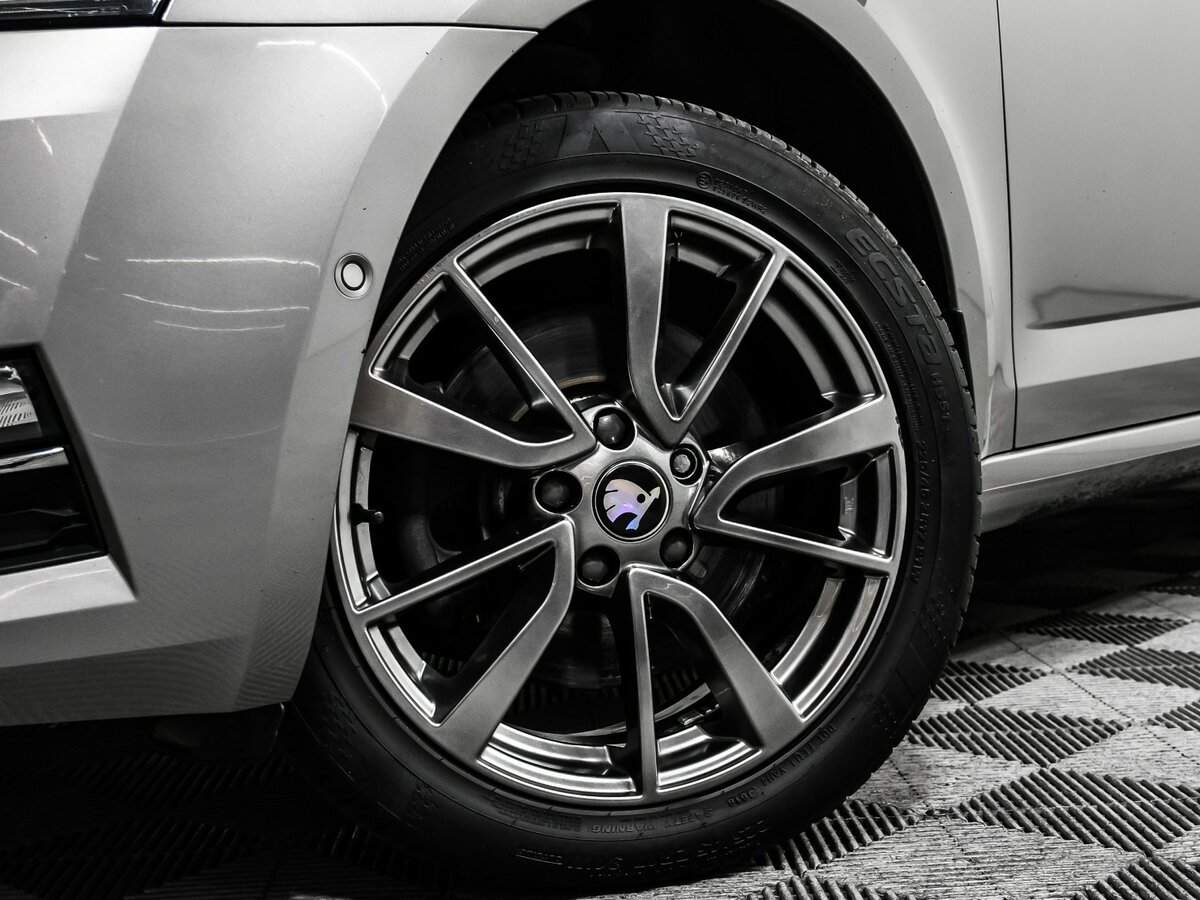 Б/У Шкода Октавия 2018 года. Фото: #13