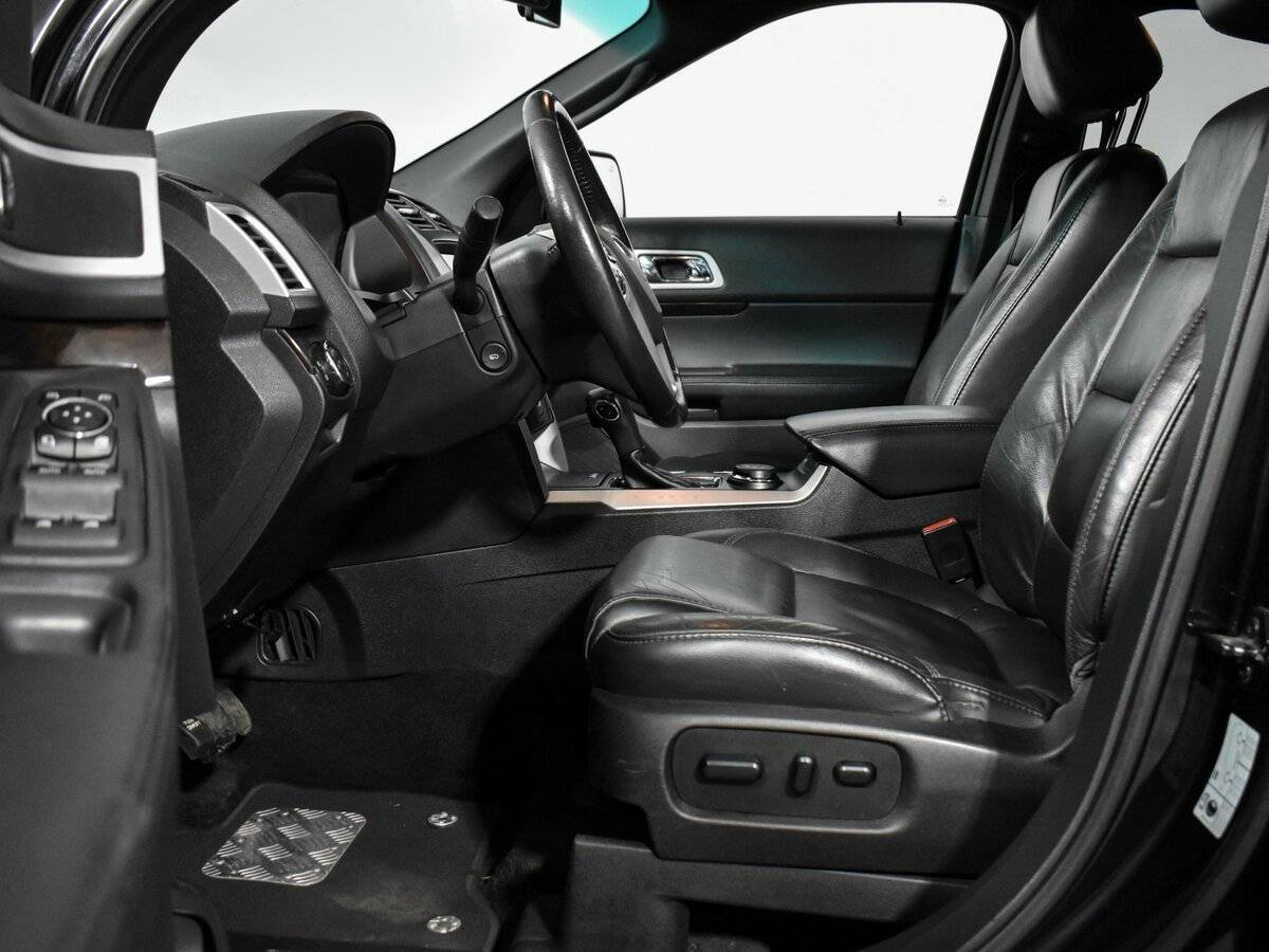 Б/У Форд Експлорер 2014 года. Фото: #9