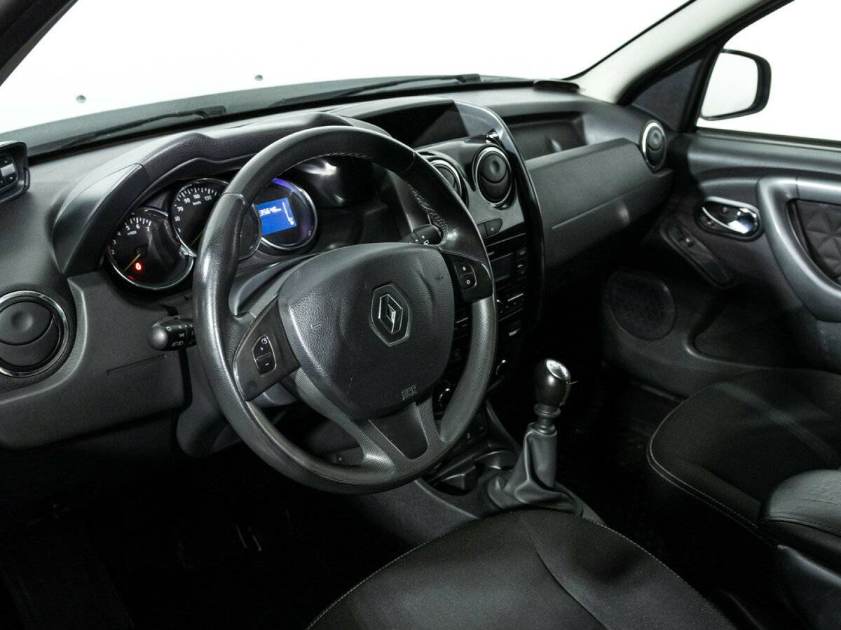 Б/У Рено Дастер 2017 года. Фото: #10