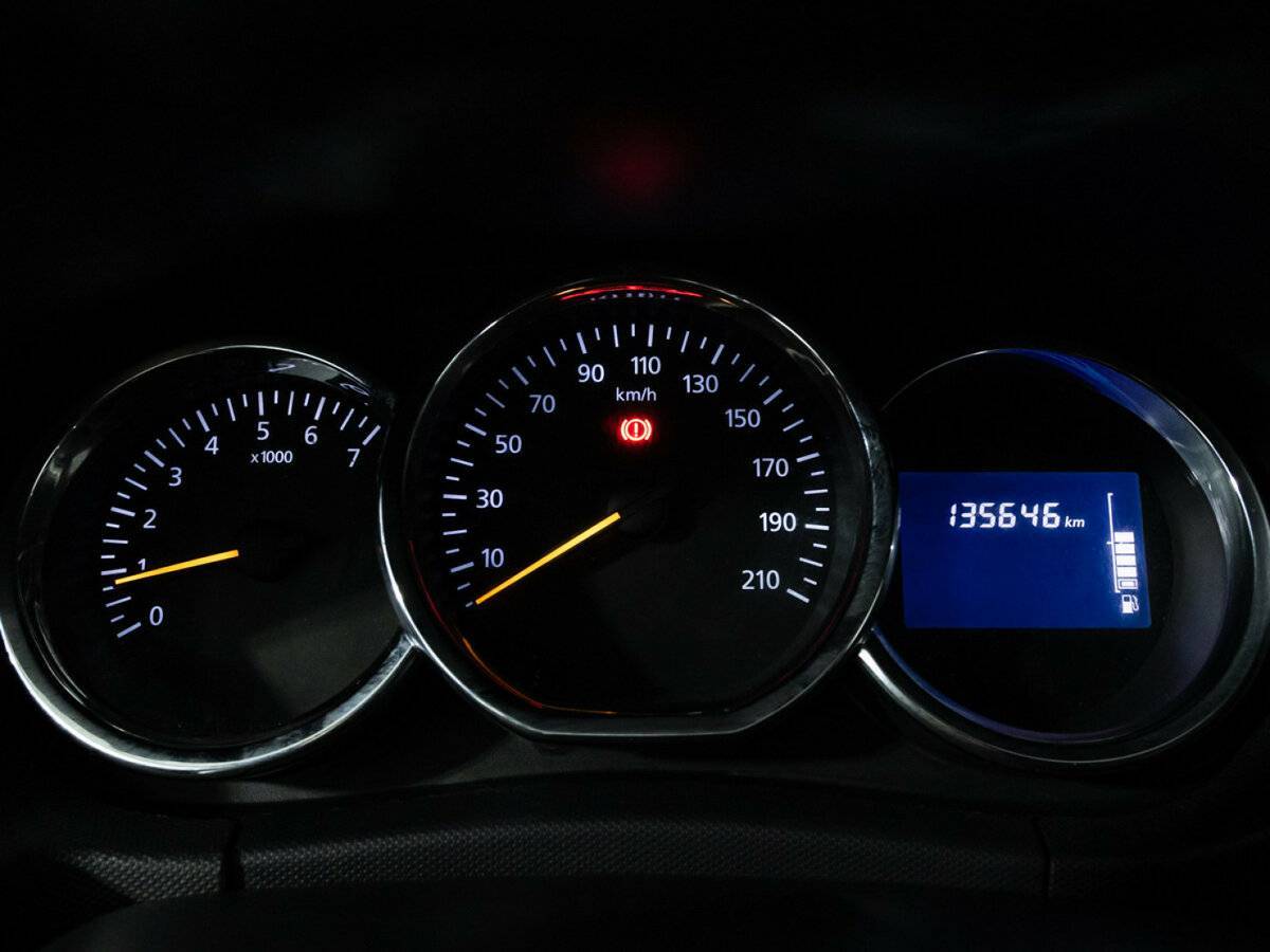 Б/У Рено Дастер 2017 года. Фото: #11