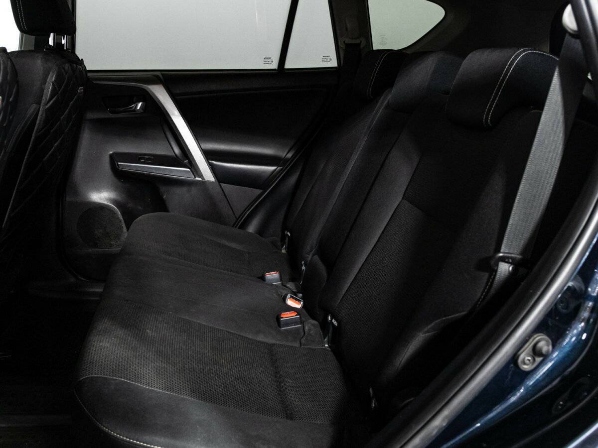 Б/У Тойота Рав4 2018 года. Фото: #9