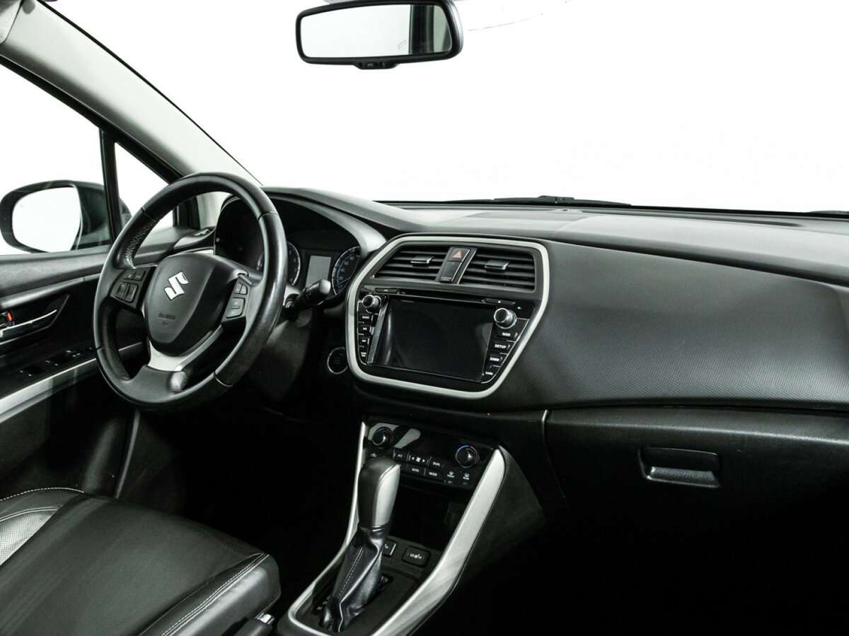 Б/У Сузуки С-Икс4 2014 года. Фото: #8