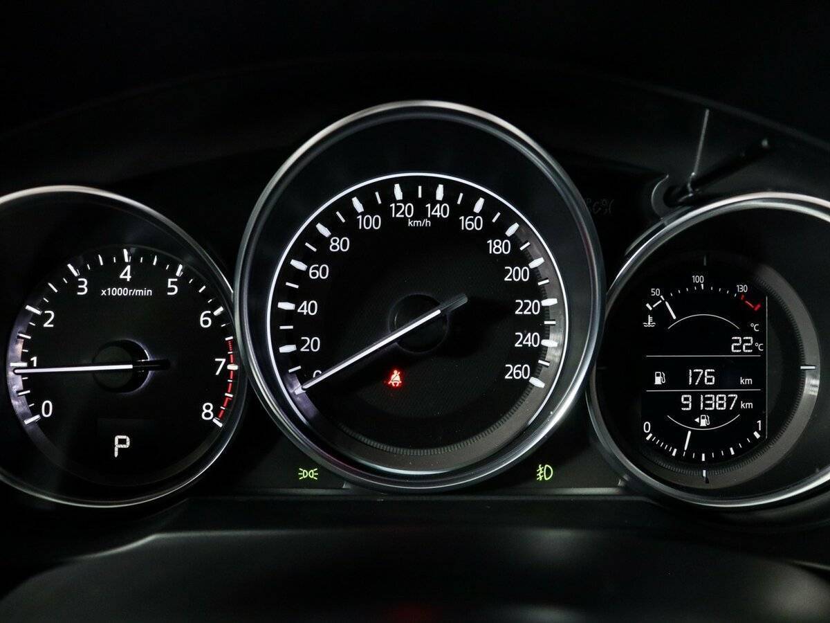 Б/У Мазда Ц-Икс-5 2017 года. Фото: #7