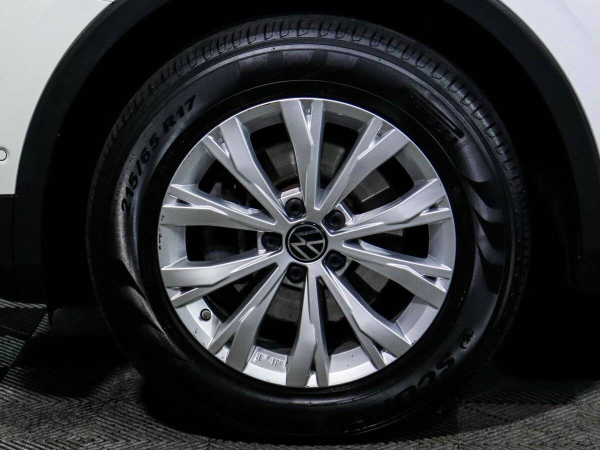 Б/У Фольксваген Тигуан 2019 года. Фото: #9