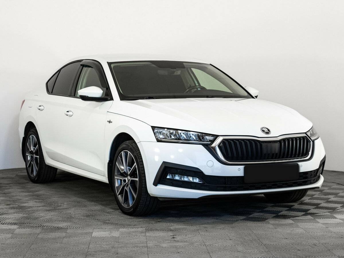 Б/У Шкода Октавия 2021 года. Фото: #3