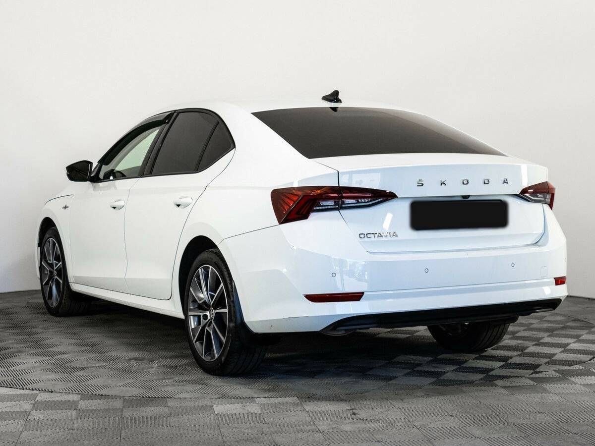 Б/У Шкода Октавия 2021 года. Фото: #6