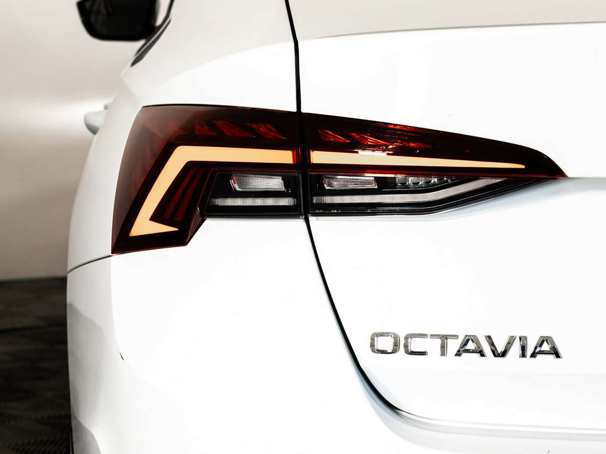 Б/У Шкода Октавия 2021 года. Фото: #18