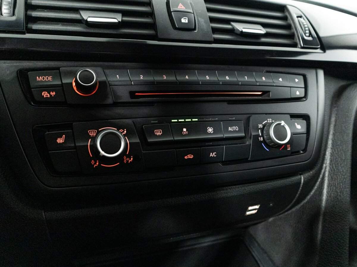 Б/У БМВ 3 серии 2013 года. Фото: #19