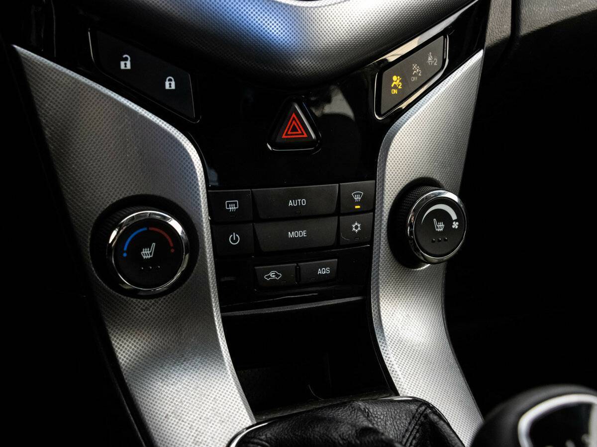 Б/У Шевроле Круз 2012 года. Фото: #11