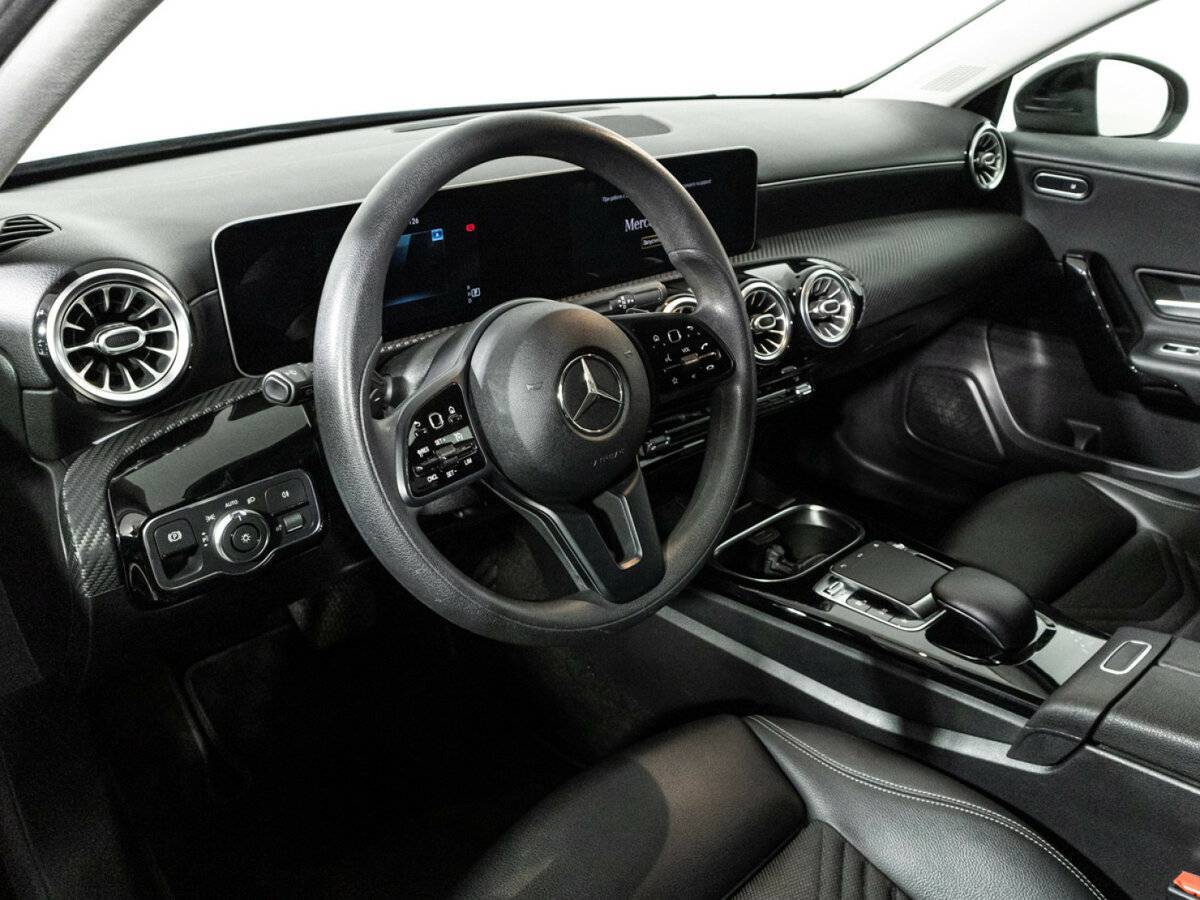 Б/У Мерседес-Бенц А-Класс 2018 года. Фото: #10