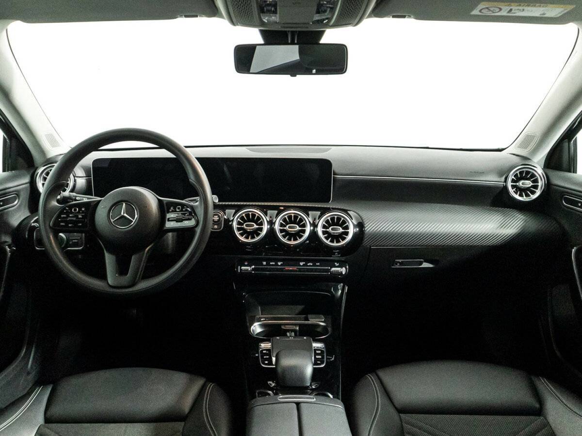 Б/У Мерседес-Бенц А-Класс 2018 года. Фото: #12