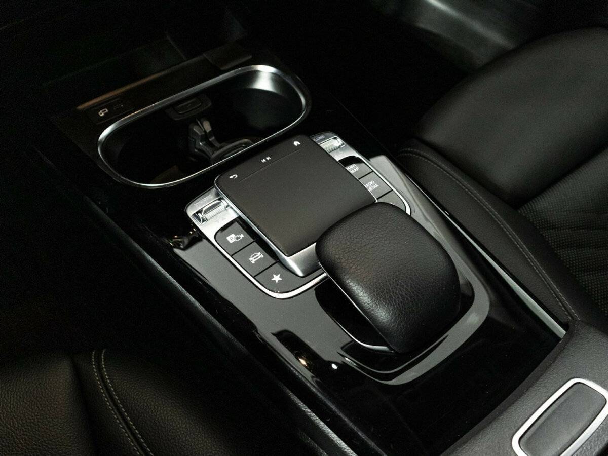 Б/У Мерседес-Бенц А-Класс 2018 года. Фото: #16