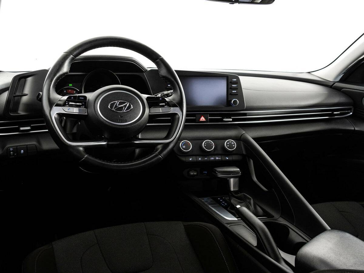 Б/У Хендай Елантра 2021 года. Фото: #11