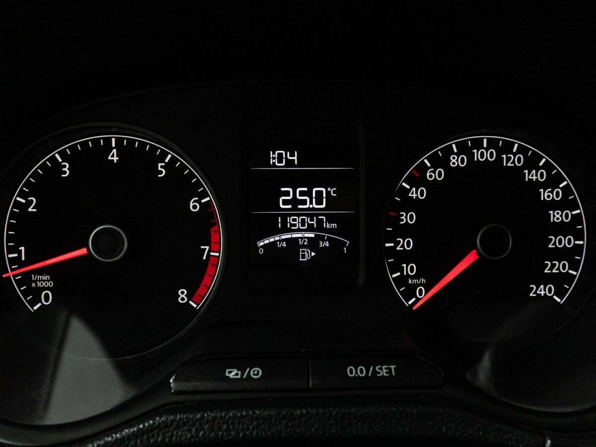 Б/У Фольксваген Поло 2017 года. Фото: #11