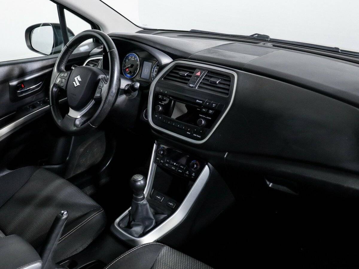 Б/У Сузуки С-Икс4 2014 года. Фото: #8