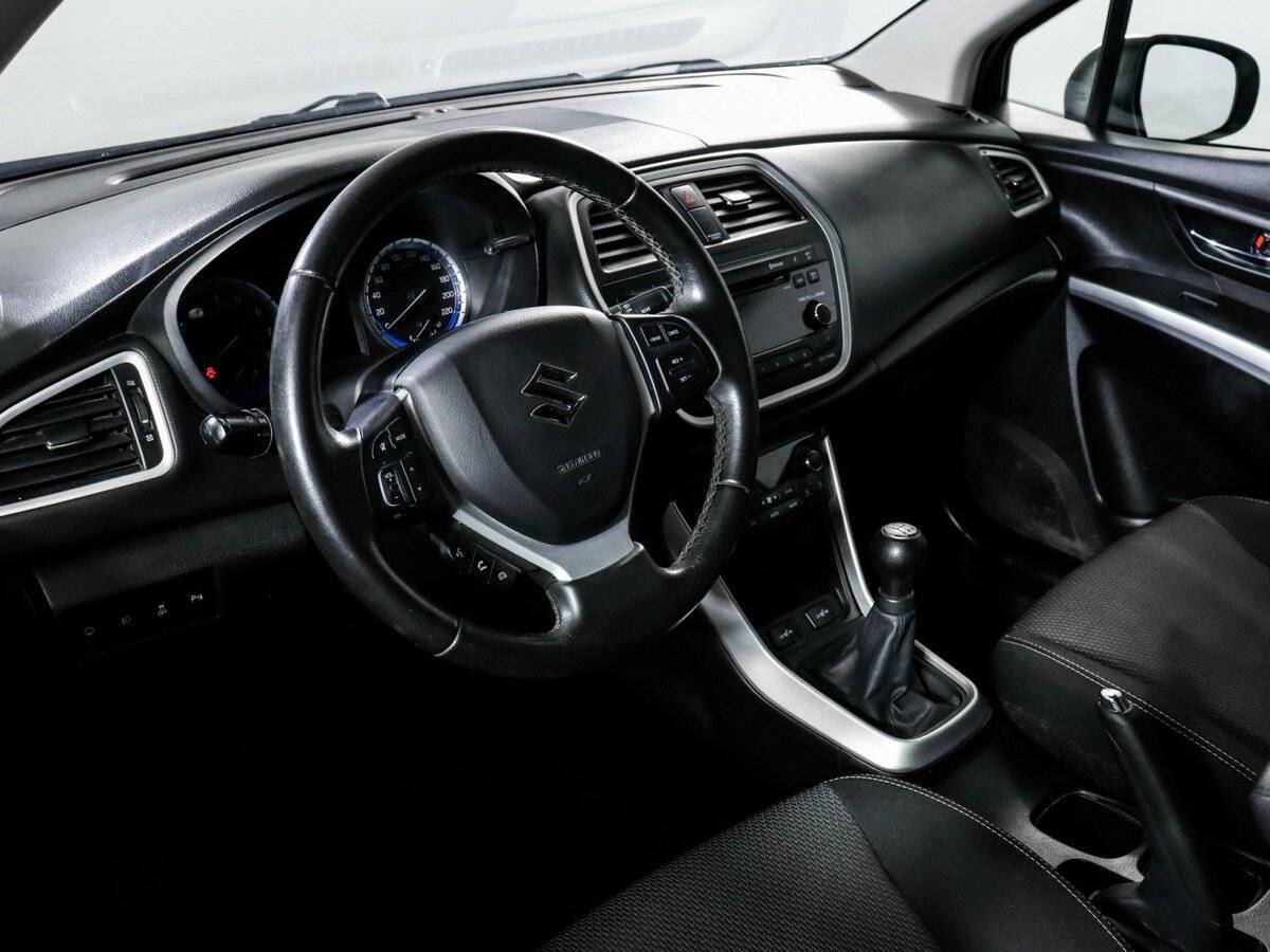 Б/У Сузуки С-Икс4 2014 года. Фото: #13