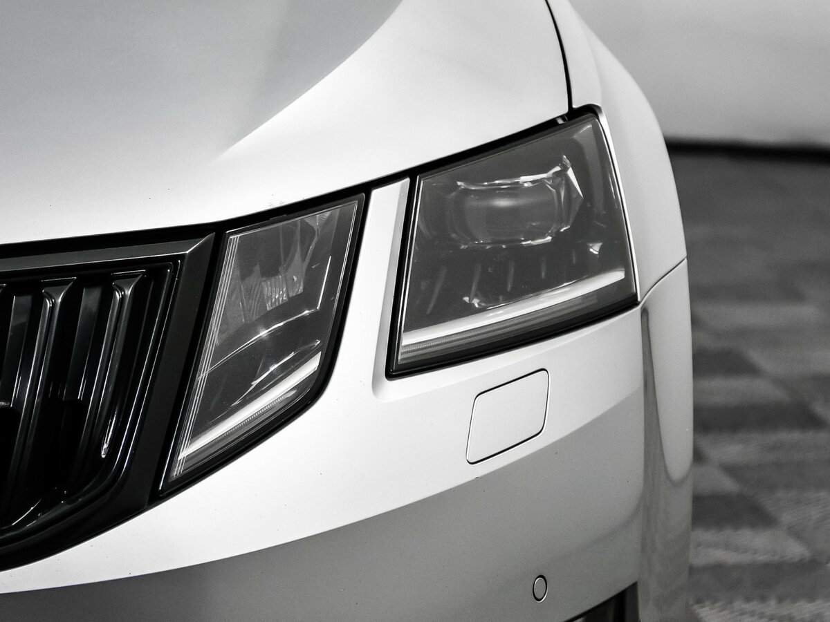 Б/У Шкода Октавия 2017 года. Фото: #13