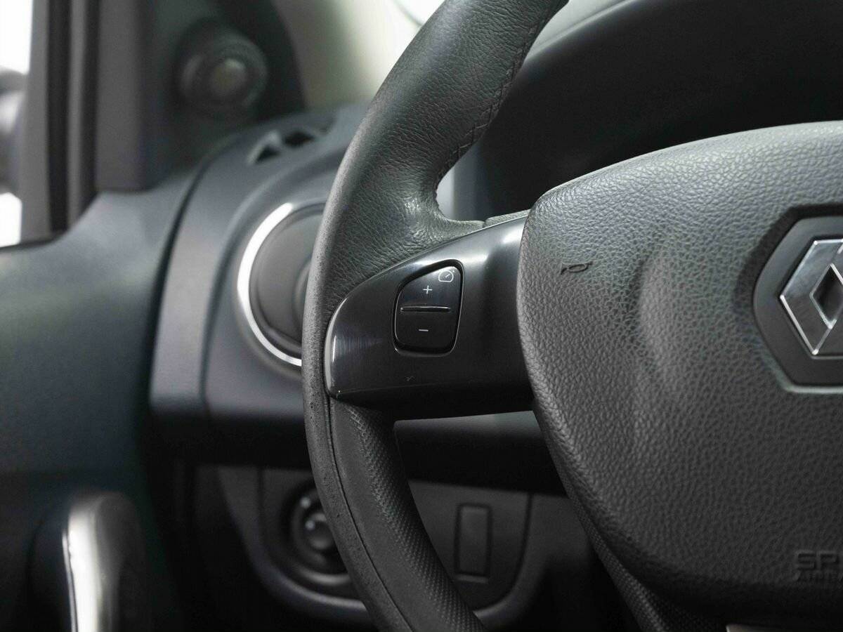 Б/У Рено Сандеро 2016 года. Фото: #14