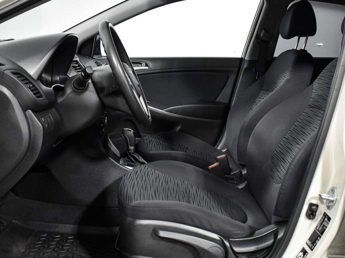 Б/У Хендай Солярис 2015 года. Фото: #9