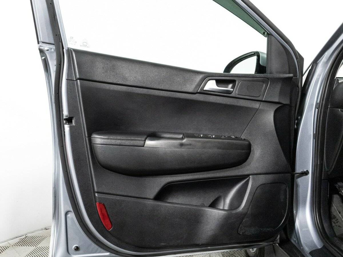 Б/У Киа Спортейдж 2020 года. Фото: #24