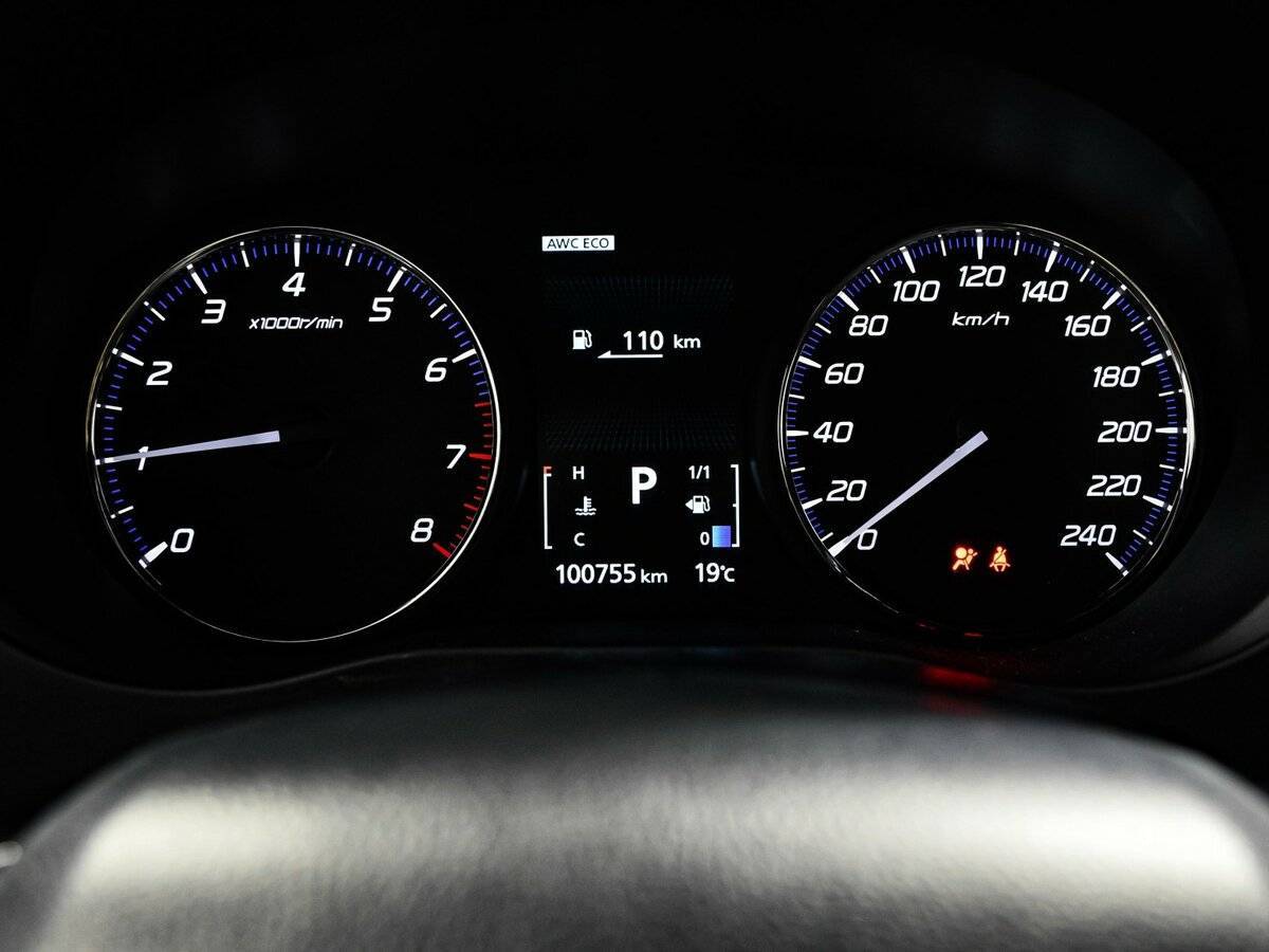 Б/У Митсубиши Оутлэндер 2020 года. Фото: #8