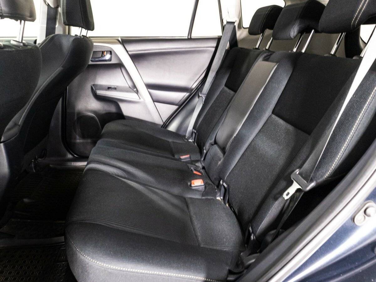 Б/У Тойота Рав4 2015 года. Фото: #9