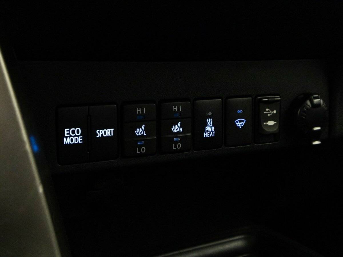 Б/У Тойота Рав4 2015 года. Фото: #16