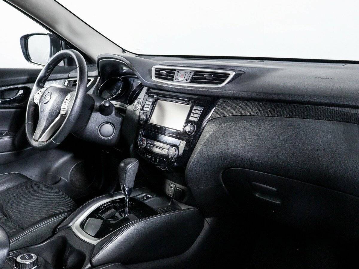 Б/У Ниссан Икс-Трейл 2017 года. Фото: #6