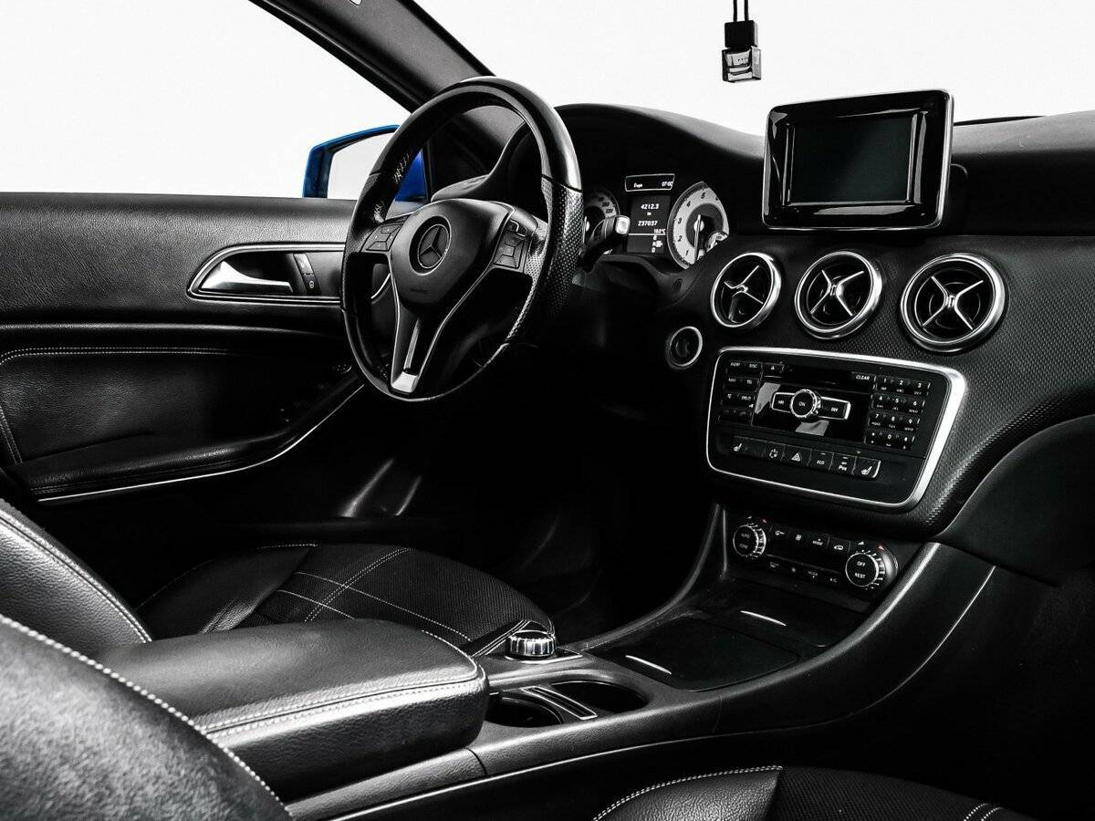 Б/У Мерседес-Бенц А-Класс 2013 года. Фото: #8