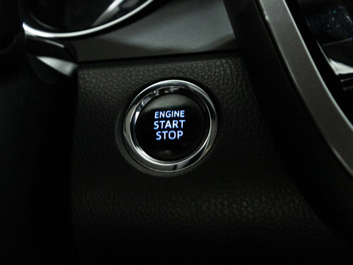 Б/У Тойота Камри 2018 года. Фото: #18