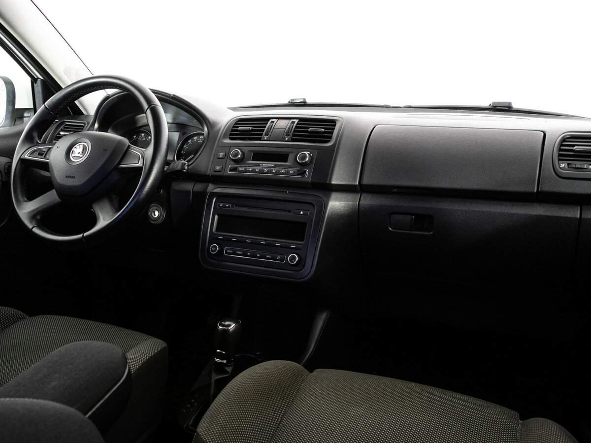 Б/У Шкода Фабия 2013 года. Фото: #8