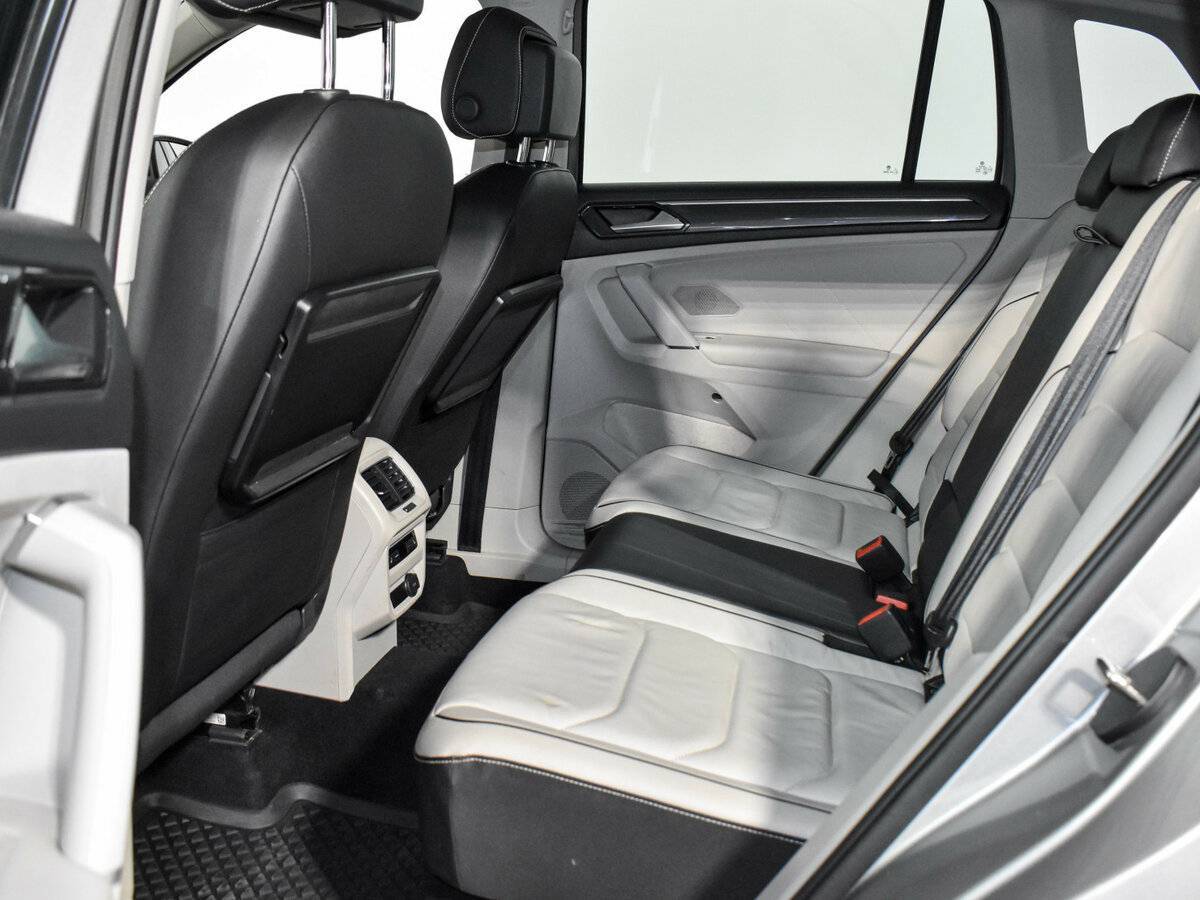 Б/У Фольксваген Тигуан 2017 года. Фото: #11