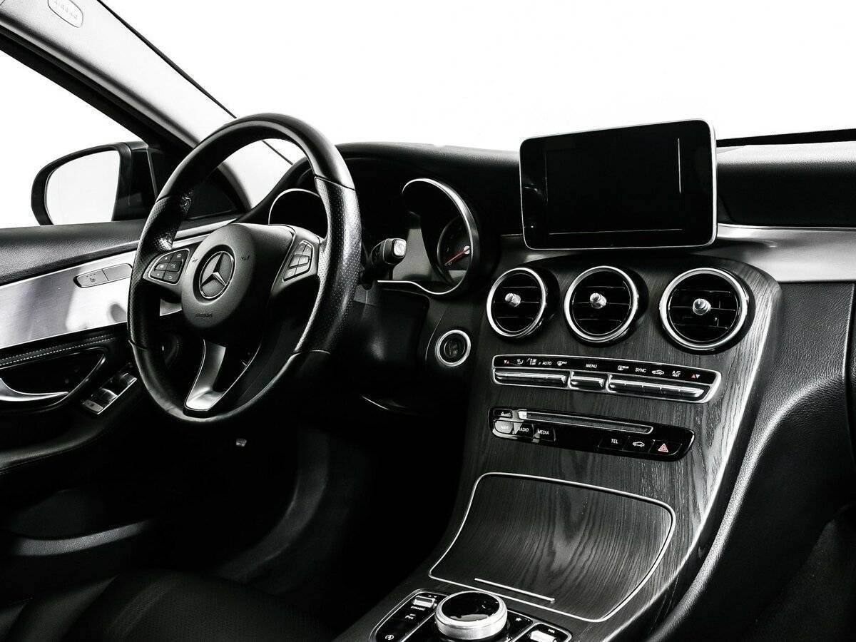 Б/У Мерседес-Бенц Ц-Класс 2015 года. Фото: #8