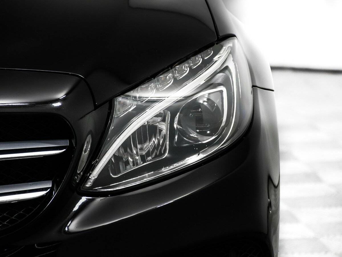 Б/У Мерседес-Бенц Ц-Класс 2015 года. Фото: #14