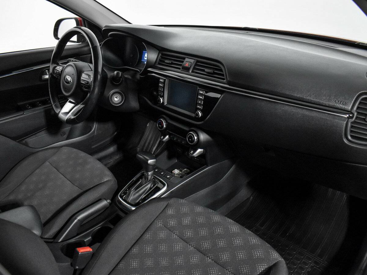 Б/У Киа Рио 2018 года. Фото: #13