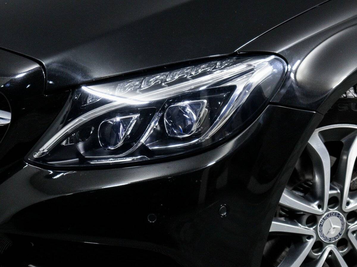 Б/У Мерседес-Бенц Ц-Класс 2015 года. Фото: #15
