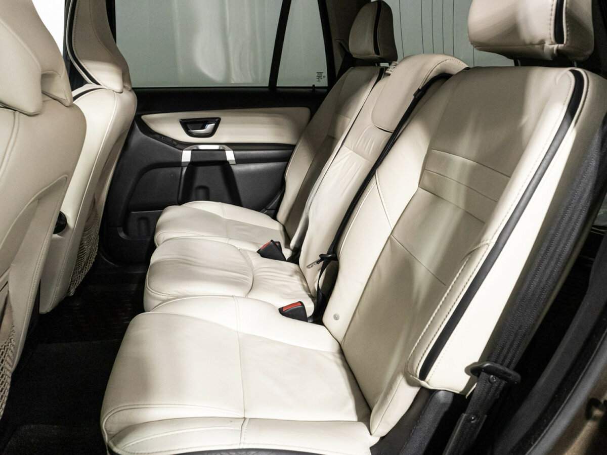 Б/У Вольво ИксЦ90 2013 года. Фото: #9