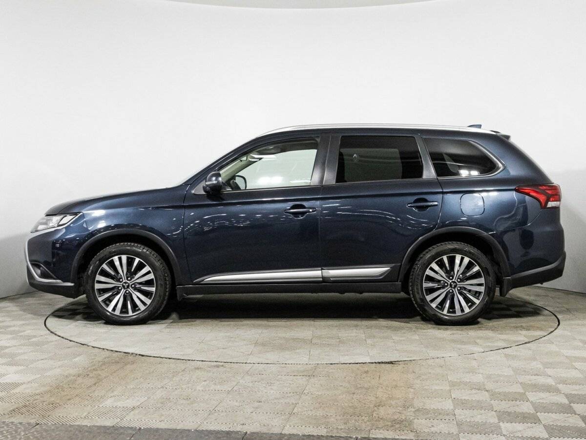 Б/У Митсубиши Оутлэндер 2018 года. Фото: #7